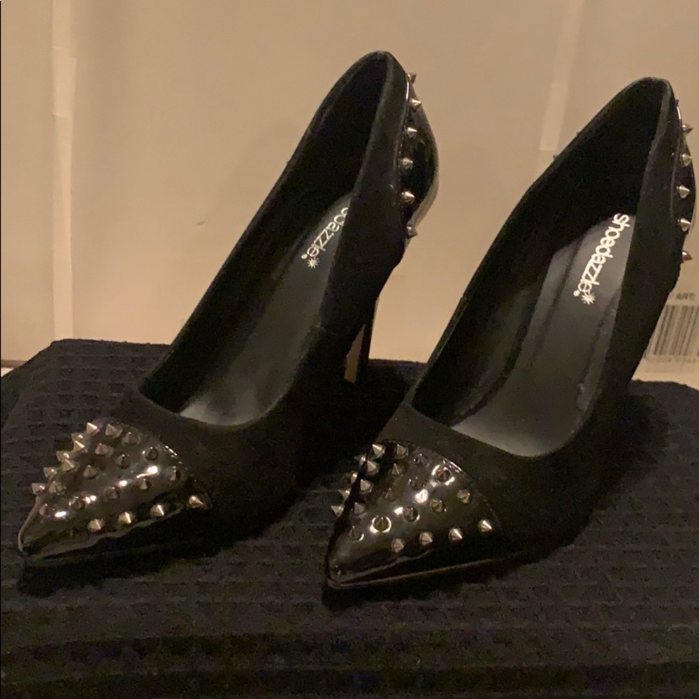 Black suede spike shoes 8